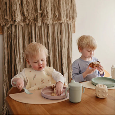 Prato De Sucção Infantil Clássico Mushie Soft Lilac - Material Seguro e Confiável